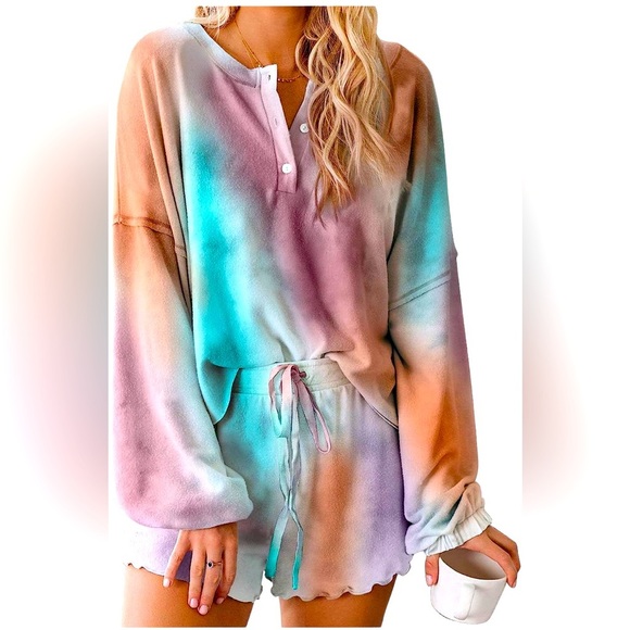 Women’s Tie Dye Long Sleeve Shorts Two Piece Lounge Set - Picture 1 of 8